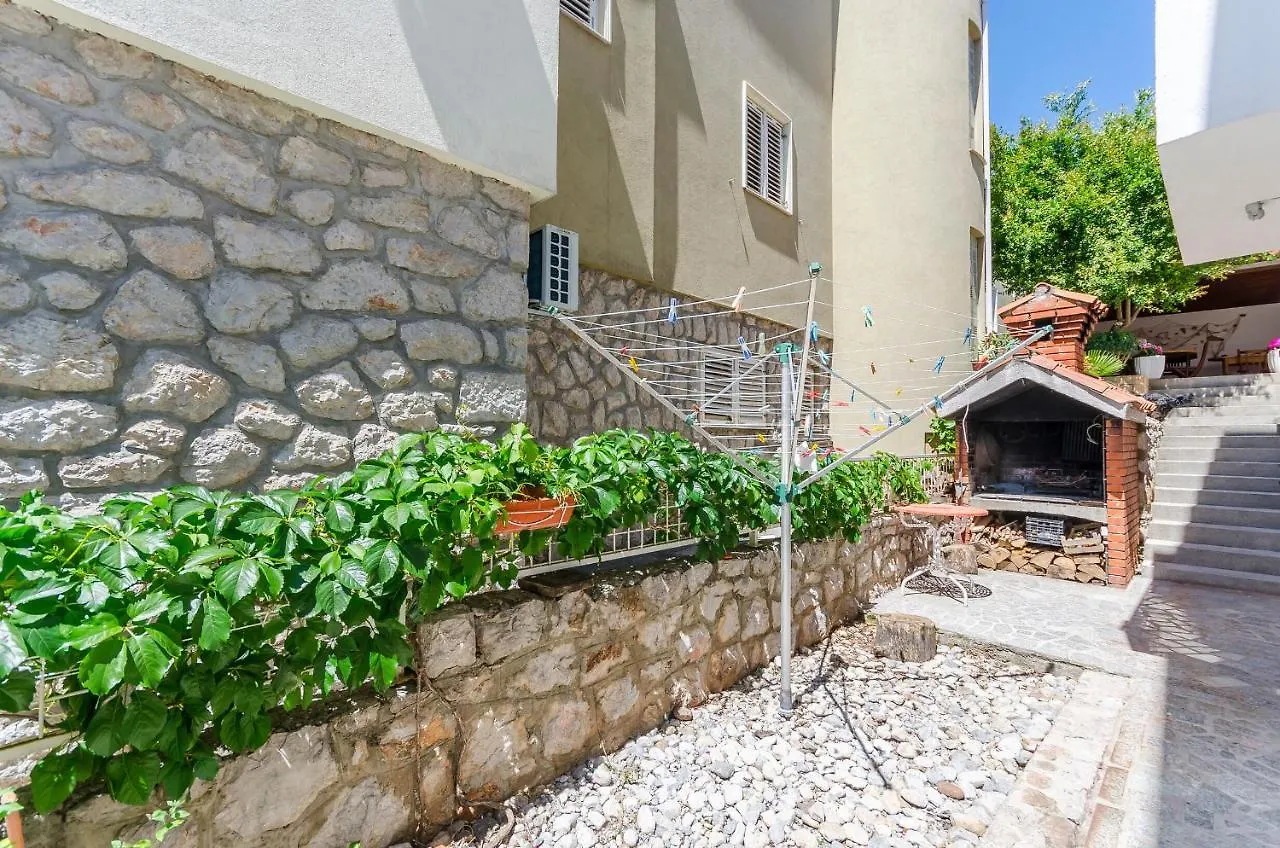 Apartments Zora Starigrad Paklenica