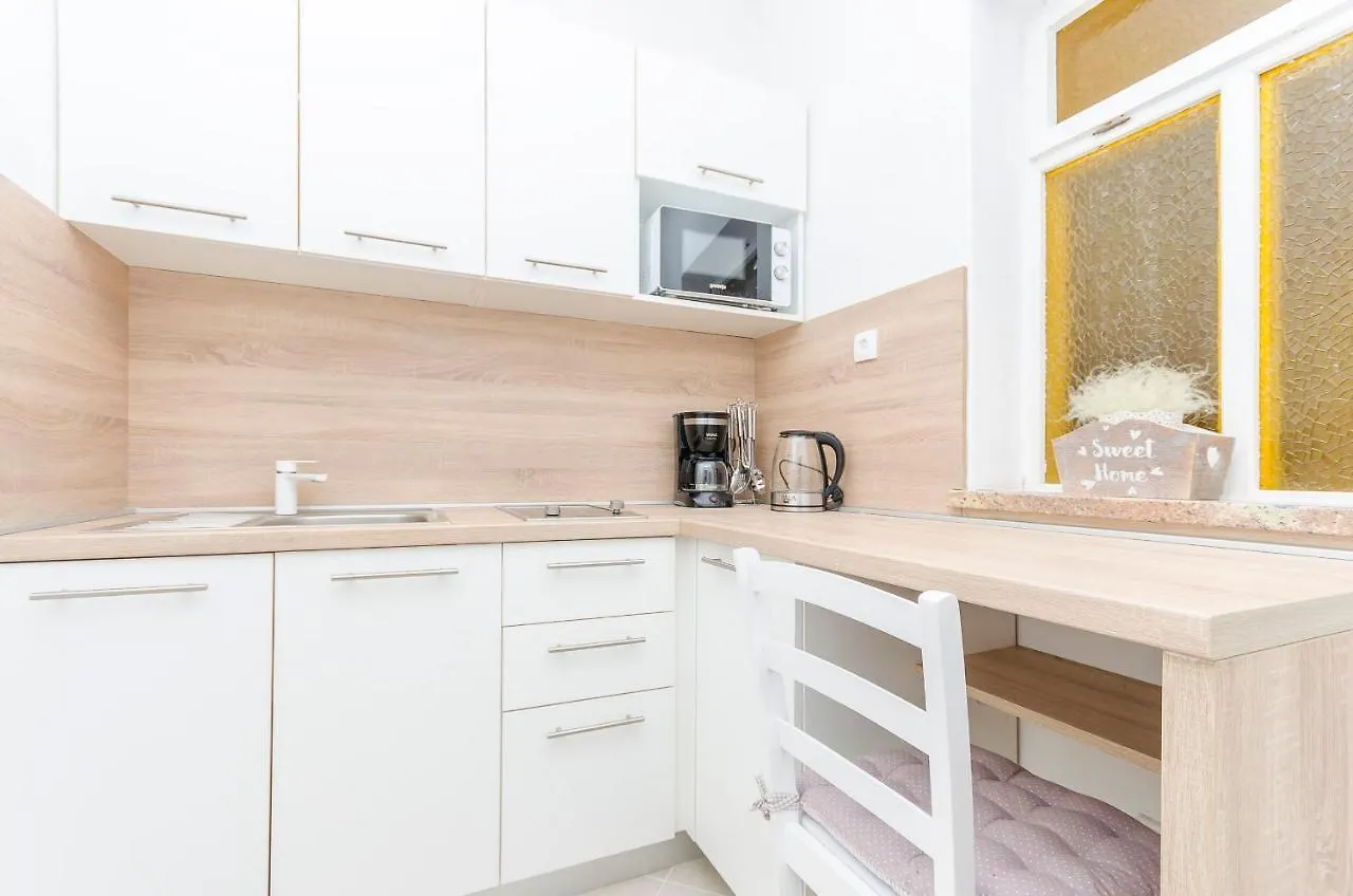 Apartments Zora Starigrad Paklenica